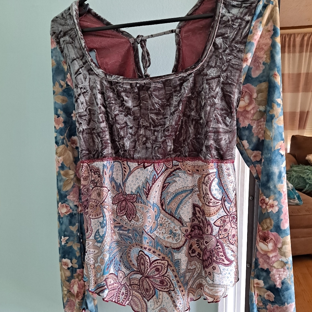 Small vintage blouse